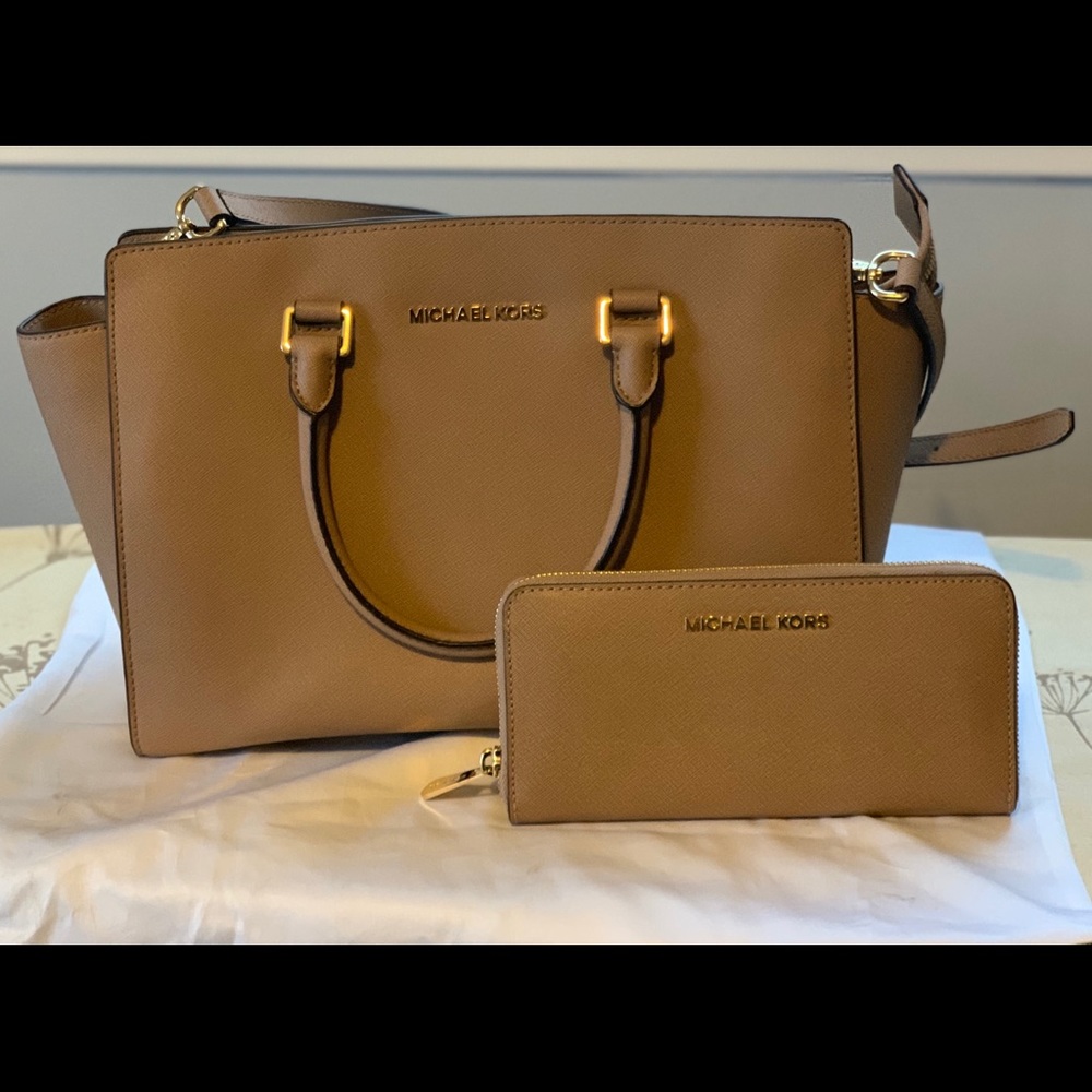 Michael Kors Large Selma Purse + Wallet